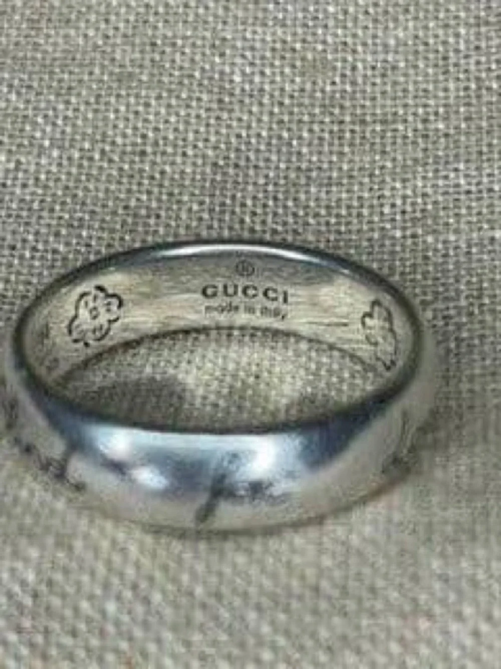 Gucci Silver-Tone Engraved Men's Band Ring